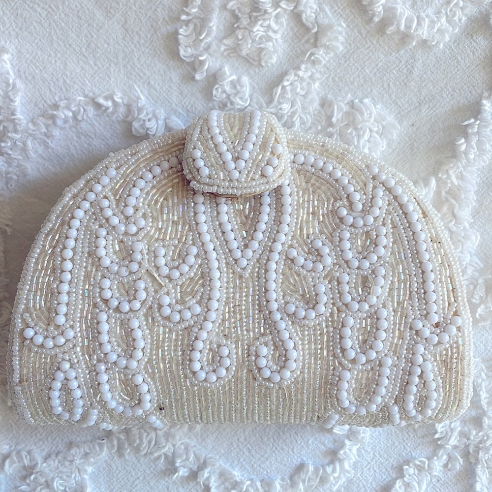 Vintage beaded Pearl clutch with detachable strap - Picture 2 of 9